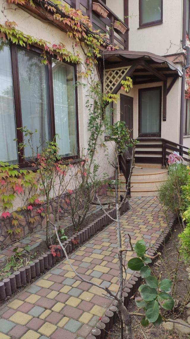 https://photo.capital.com.ua/foto_d/d5517612010.jpg