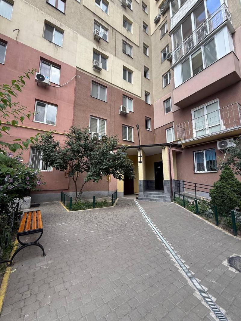 https://photo.capital.com.ua/foto_k/k550311700036917.jpg