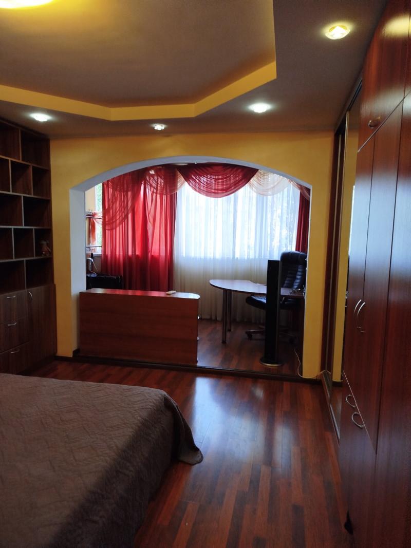 https://photo.capital.com.ua/foto_k/k550311700037512.jpg