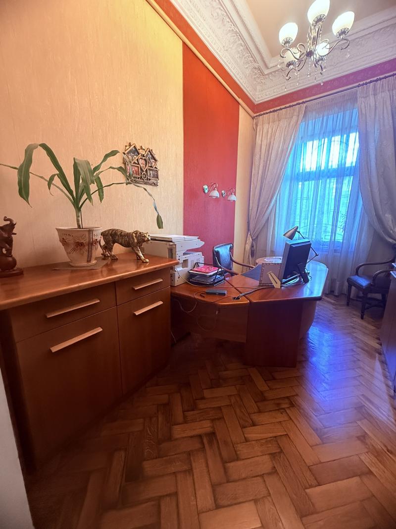 https://photo.capital.com.ua/foto_k/k55032938009.jpg