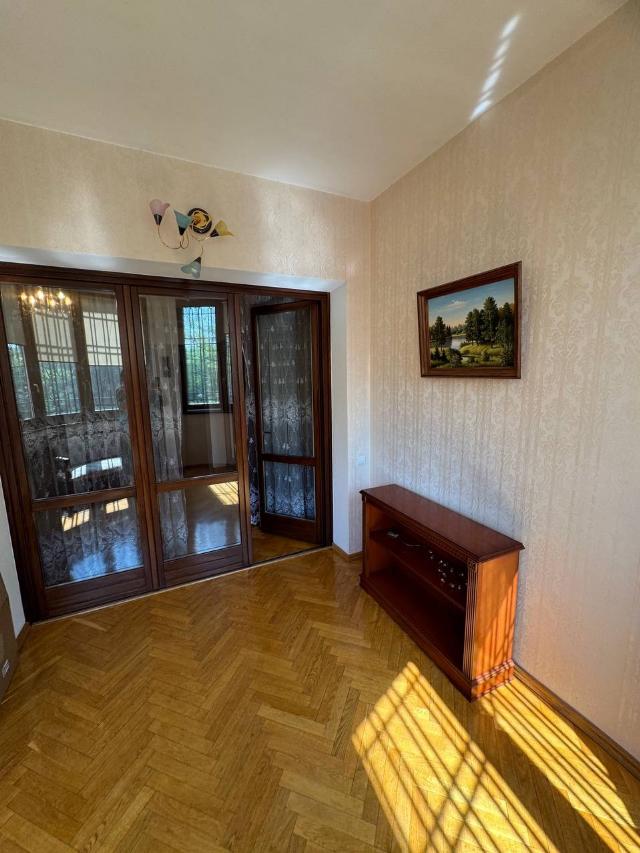 https://photo.capital.com.ua/foto_k/k55042683910.jpg