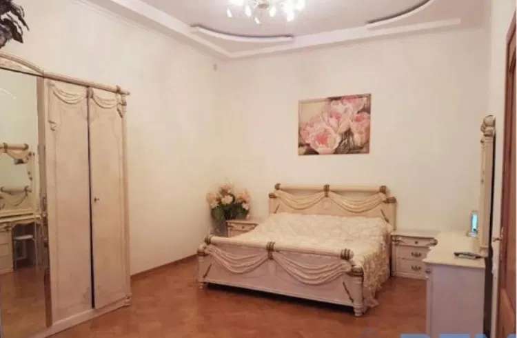 https://photo.capital.com.ua/foto_k/k55064074502.jpg