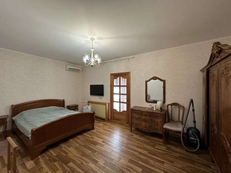 https://photo.capital.com.ua/foto_k/k55064084201.jpg