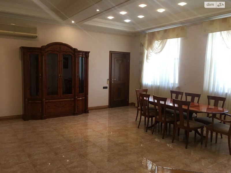 https://photo.capital.com.ua/foto_k/k55064093404.jpg