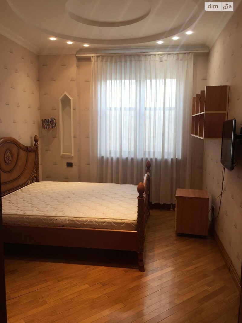 https://photo.capital.com.ua/foto_k/k55064093407.jpg