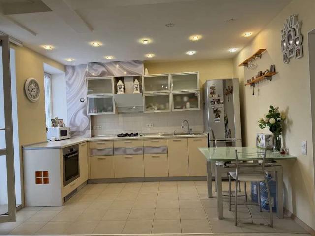 https://photo.capital.com.ua/foto_k/k55072828407.jpg