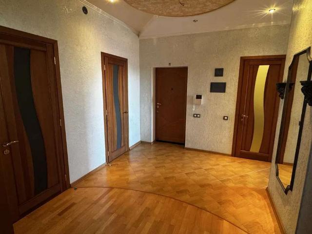 https://photo.capital.com.ua/foto_k/k55072835503.jpg