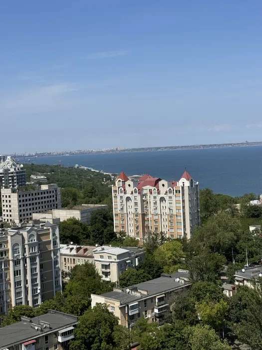https://photo.capital.com.ua/foto_k/k55072862305.jpg