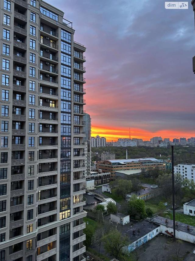 https://photo.capital.com.ua/foto_k/k55072871201.jpg
