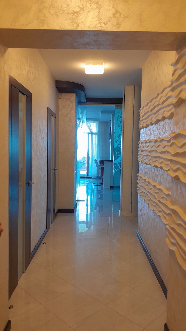 https://photo.capital.com.ua/foto_k/k55142878801.jpg