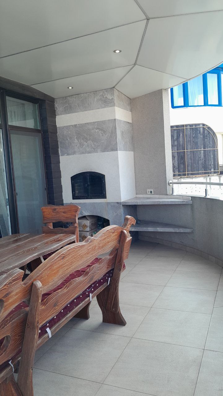 https://photo.capital.com.ua/foto_k/k55142878810.jpg