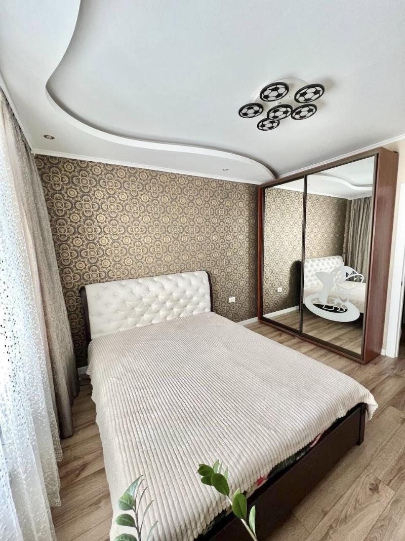 https://photo.capital.com.ua/foto_k/k55142879713.jpg
