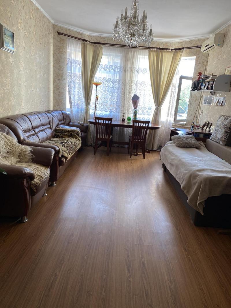 https://photo.capital.com.ua/foto_k/k55142882012.jpg