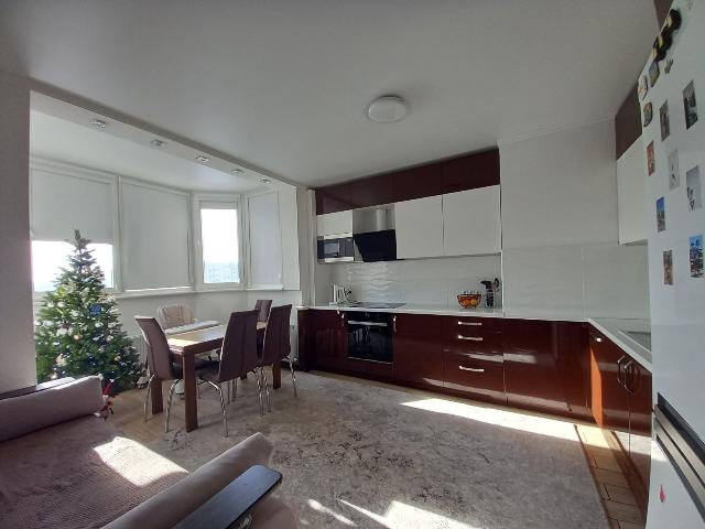 https://photo.capital.com.ua/foto_k/k55153642703.jpg