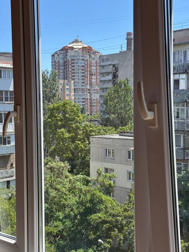 https://photo.capital.com.ua/foto_k/k55153729712.jpg