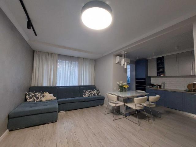 https://photo.capital.com.ua/foto_k/k55153736901.jpg
