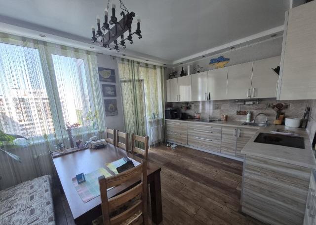 https://photo.capital.com.ua/foto_k/k55153754401.jpg