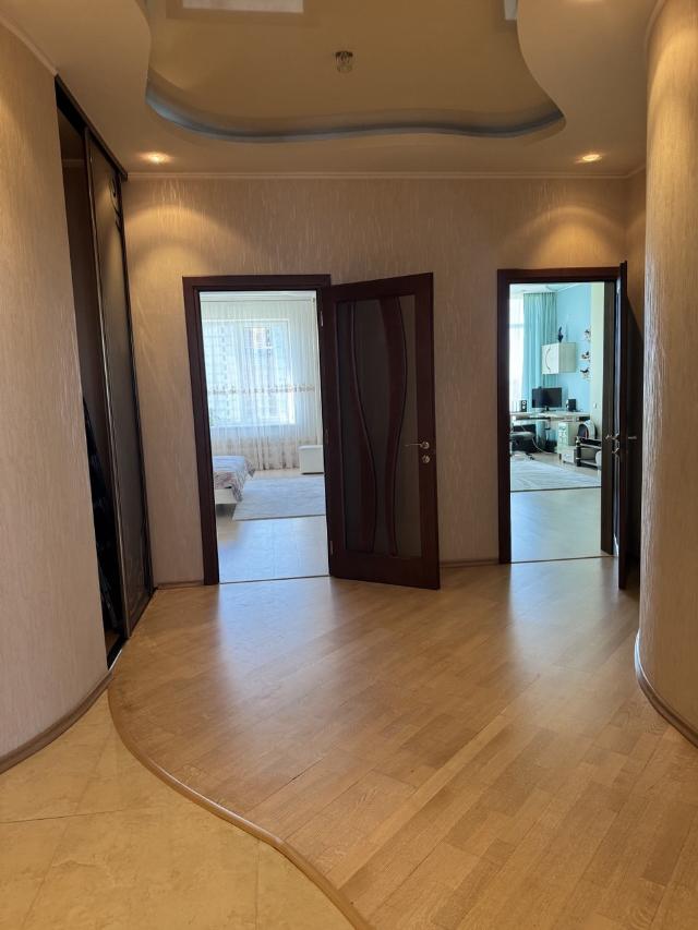 https://photo.capital.com.ua/foto_k/k55173939308.jpg